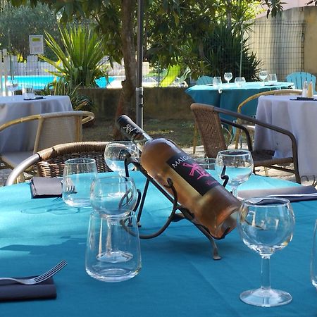 Logis Hotel Restaurant L'Esquielle Saint-Genies-de-Malgoires ภายนอก รูปภาพ