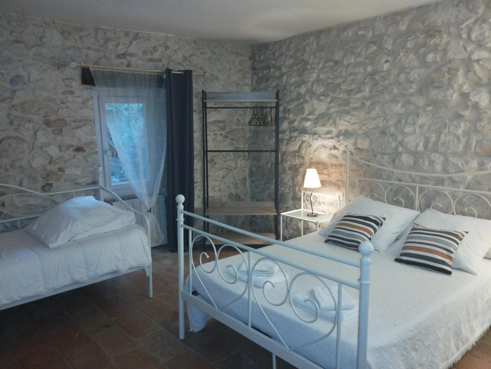 Logis Hotel Restaurant L'Esquielle Saint-Genies-de-Malgoires ภายนอก รูปภาพ