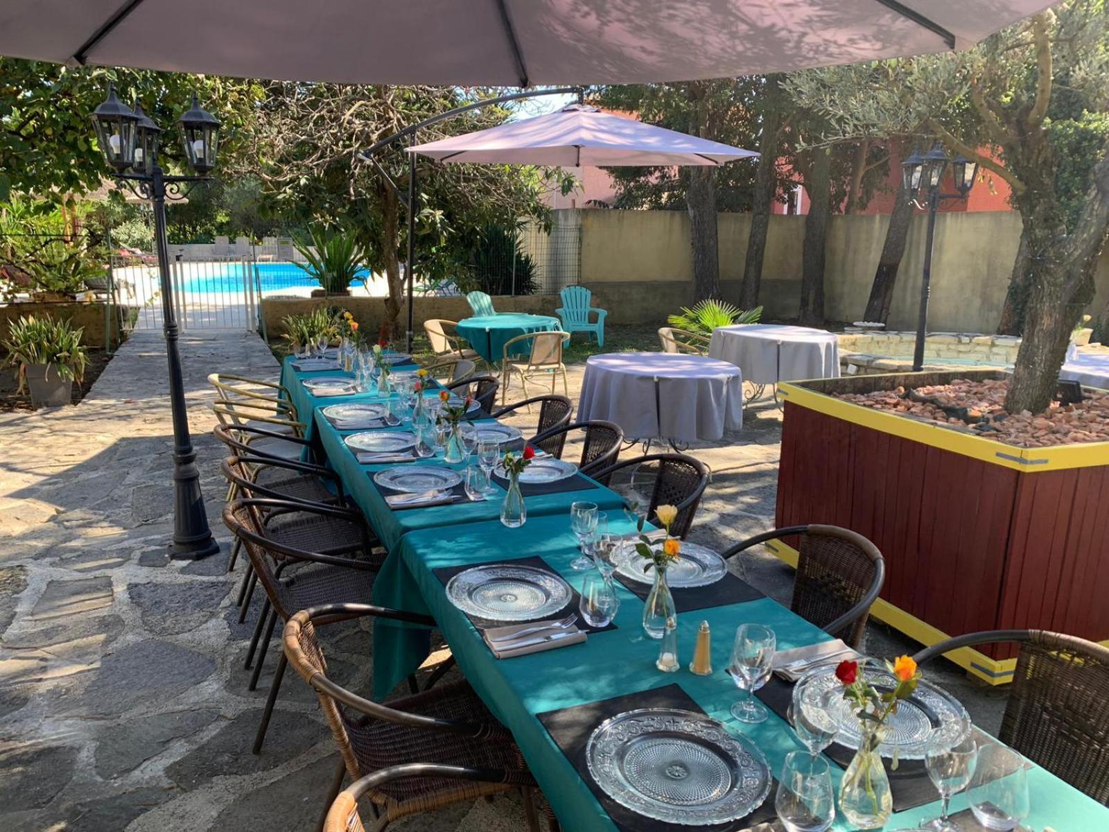 Logis Hotel Restaurant L'Esquielle Saint-Genies-de-Malgoires ภายนอก รูปภาพ
